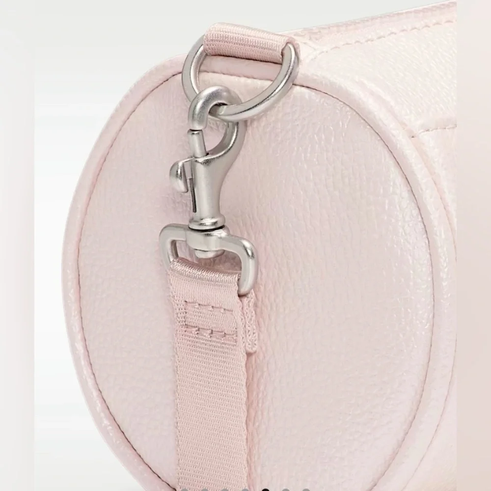 Women’s Nike Clash Mini  barrel bag - Picture 6 of 9
